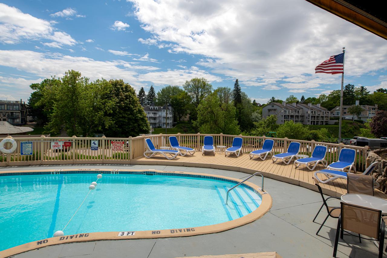 Weathervane Terrace Inn & Suites | Visit Charlevoix, Michigan ...