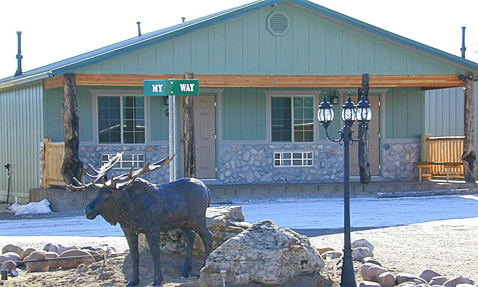 R Hideout Motel