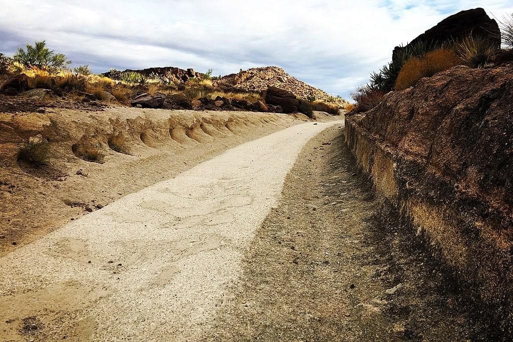 White Cliffs Wagon Trail