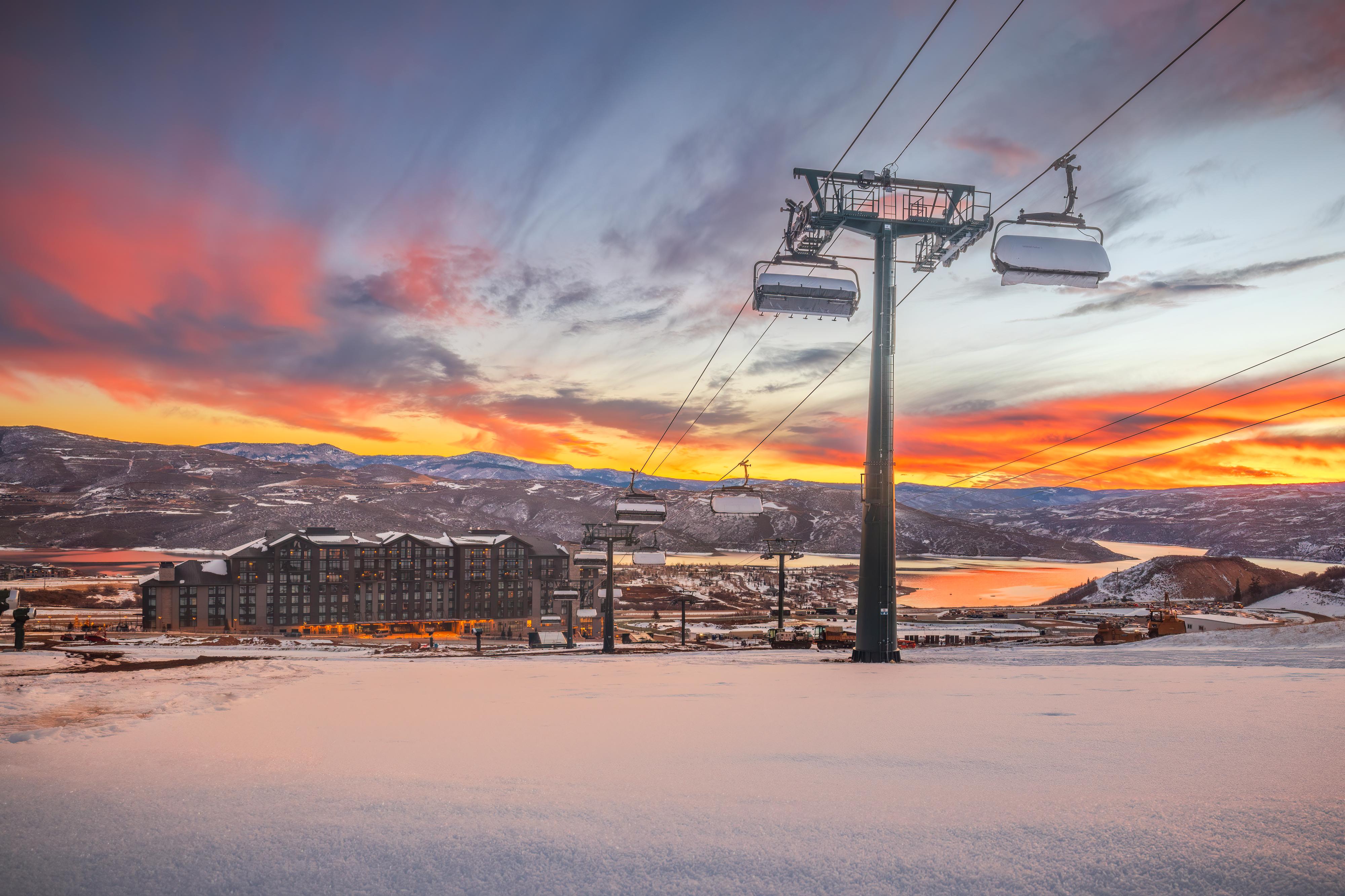 Ski lift to Grand Hyatt