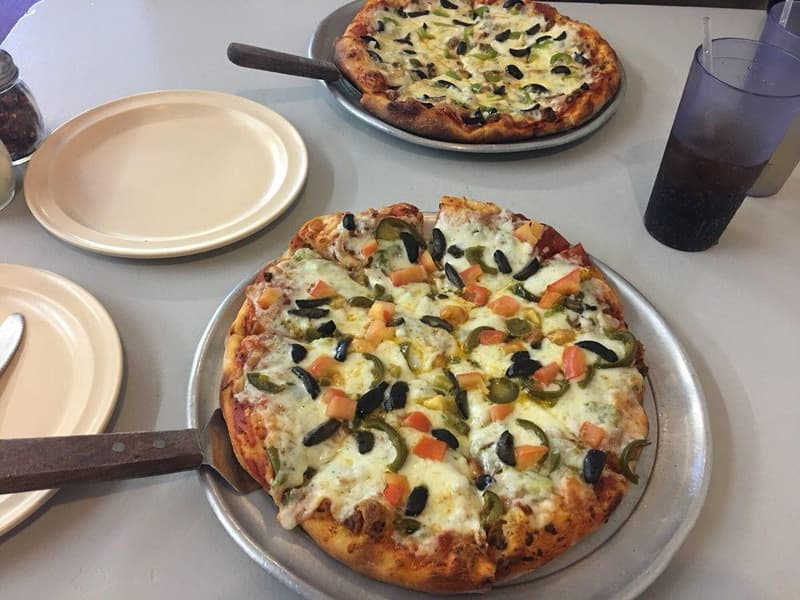 Wagon Wheel Pizza Monticello